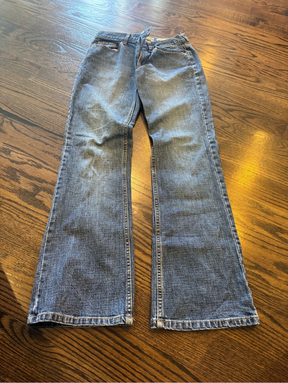 Old Navy Women's low rise Bootcut Denim Jeans - Medium Blue Wash